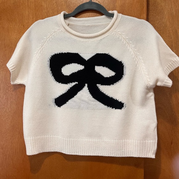 NWOT Cream Sweater with Black Bow Design - Picture 2 of 6